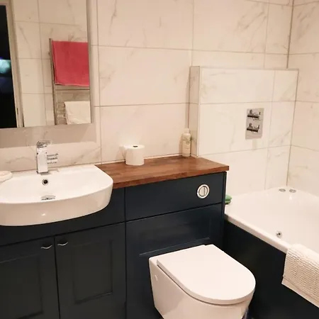 Apartment Fernbank One Bed With Garden&parking *