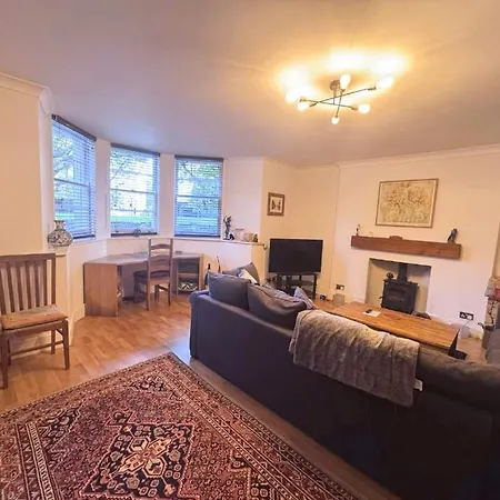 Fernbank One Bed With Garden And Parking Bristol