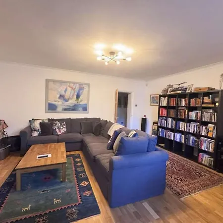 Fernbank One Bed With Garden And Parking * Bristol