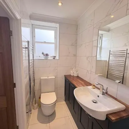 Fernbank One Bed With Garden And Parking Apartamento Bristol